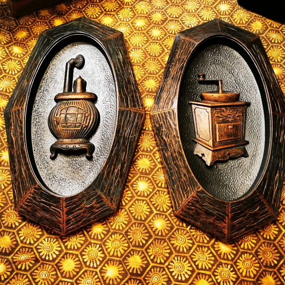 Vintage Dart Industries Plastic Rustic Wall Hanging Plaques - Picture 3 of 14